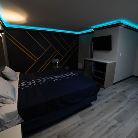 Artesia Motor Inn Белфлауър Екстериор снимка