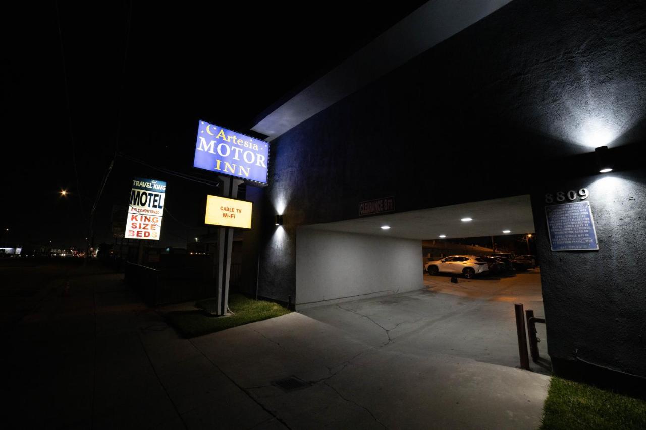 Artesia Motor Inn Белфлауър Екстериор снимка