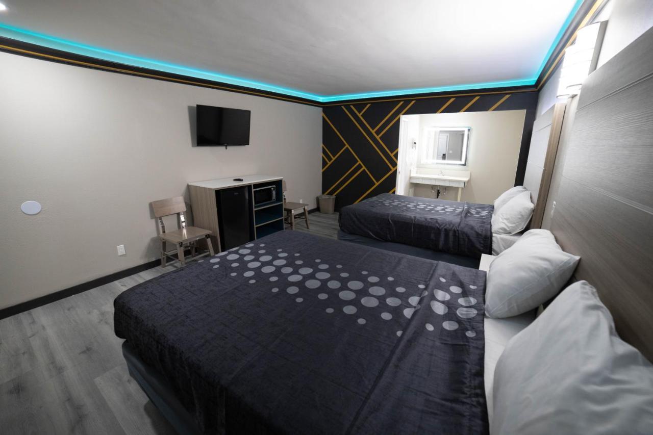 Artesia Motor Inn Белфлауър Екстериор снимка
