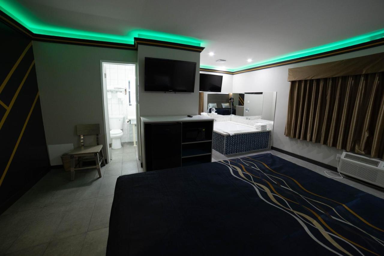 Artesia Motor Inn Белфлауър Екстериор снимка
